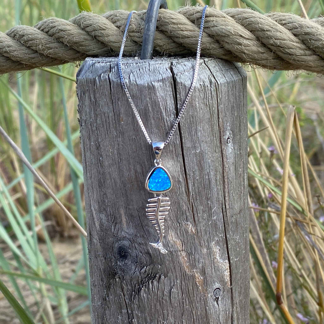 Fischgräten Anhänger (Opal)