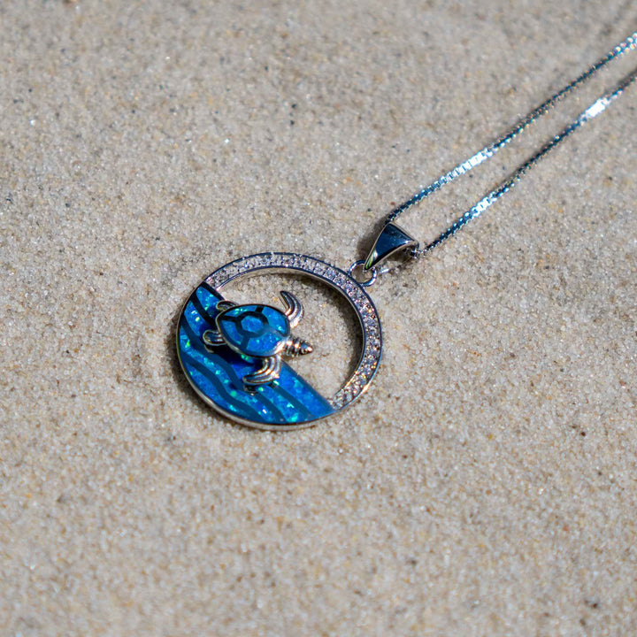 "Schildkröte im Meer" Anhänger (Opal)