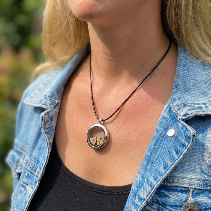 Medaillon "Valentin" (mit Gravurherzen)