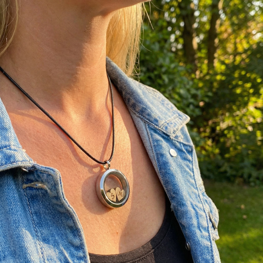 Medaillon "Valentin" (mit Gravurherzen)